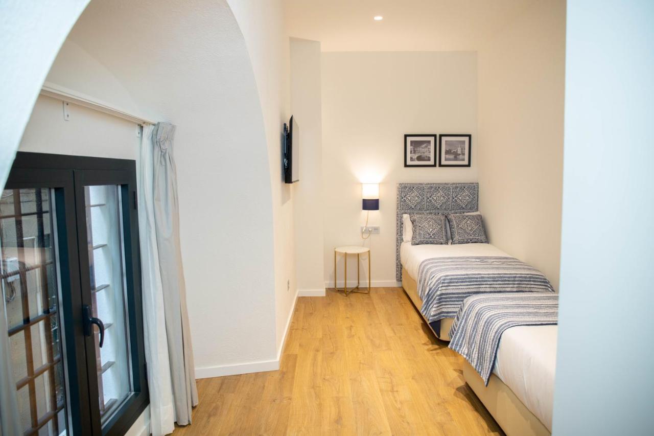 Nqn Aparts & Suites Sevilla Bagian luar foto