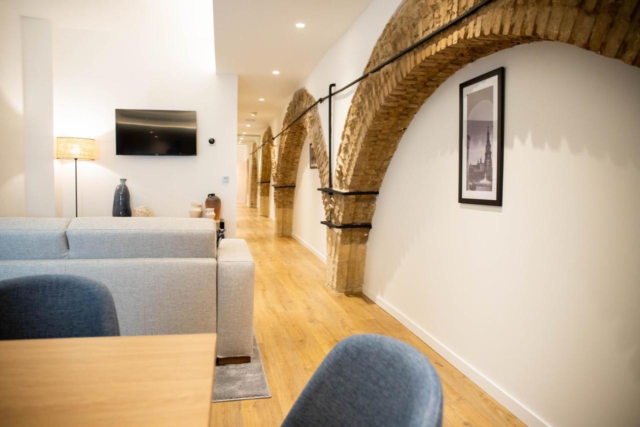 Nqn Aparts & Suites Sevilla Bagian luar foto