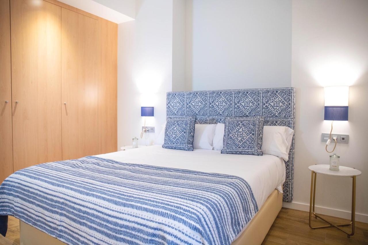 Nqn Aparts & Suites Sevilla Bagian luar foto