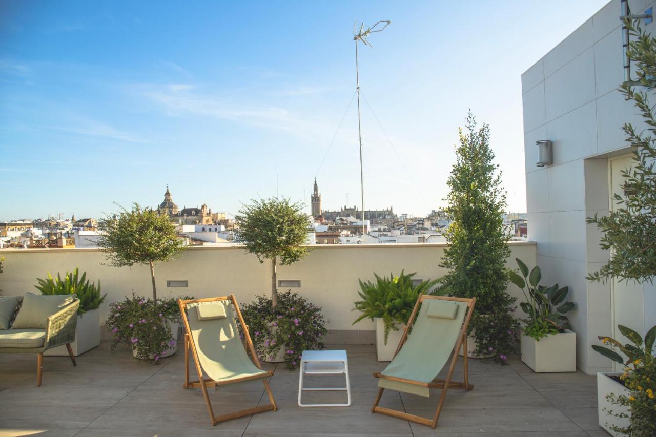 Nqn Aparts & Suites Sevilla Bagian luar foto