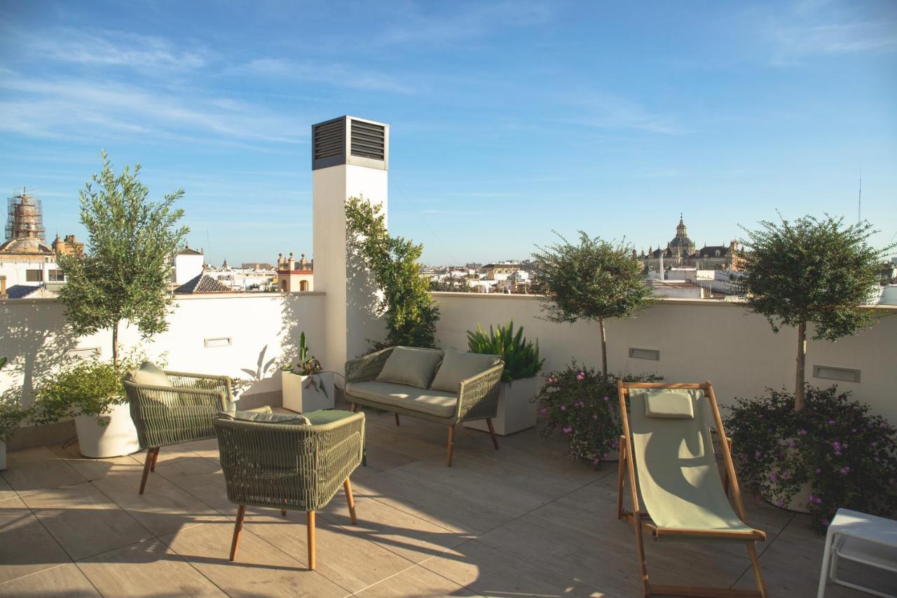 Nqn Aparts & Suites Sevilla Bagian luar foto