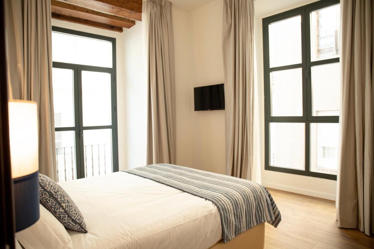 Nqn Aparts & Suites Sevilla Bagian luar foto